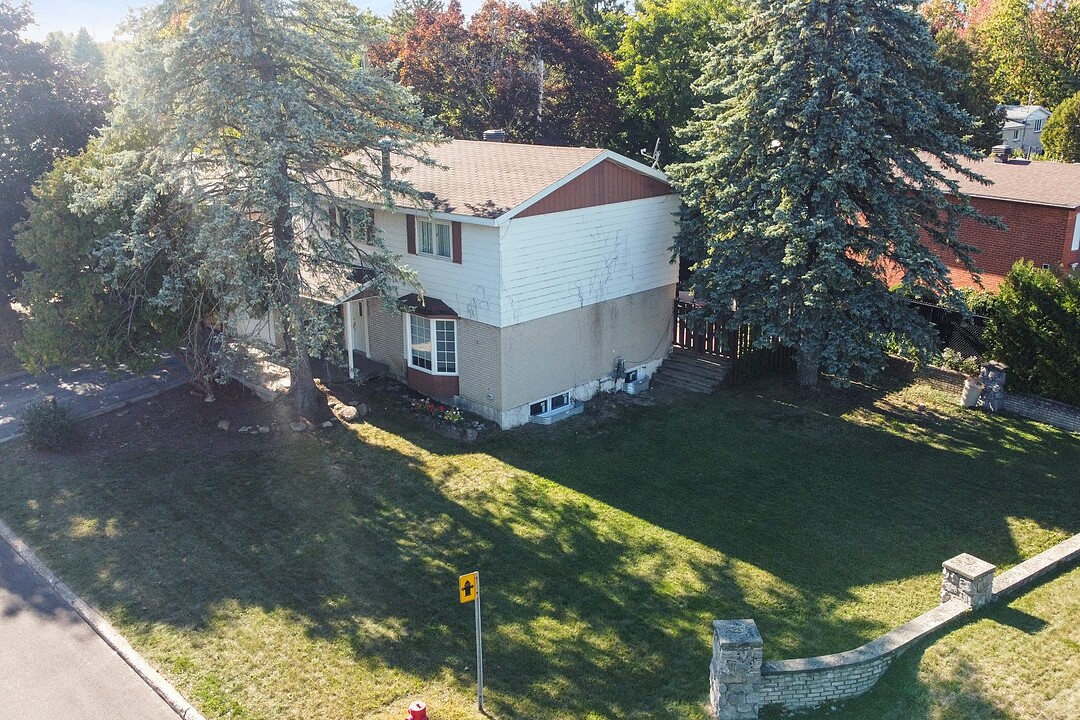 13209 Rue Racine, Pierrefonds-Roxboro, Québec