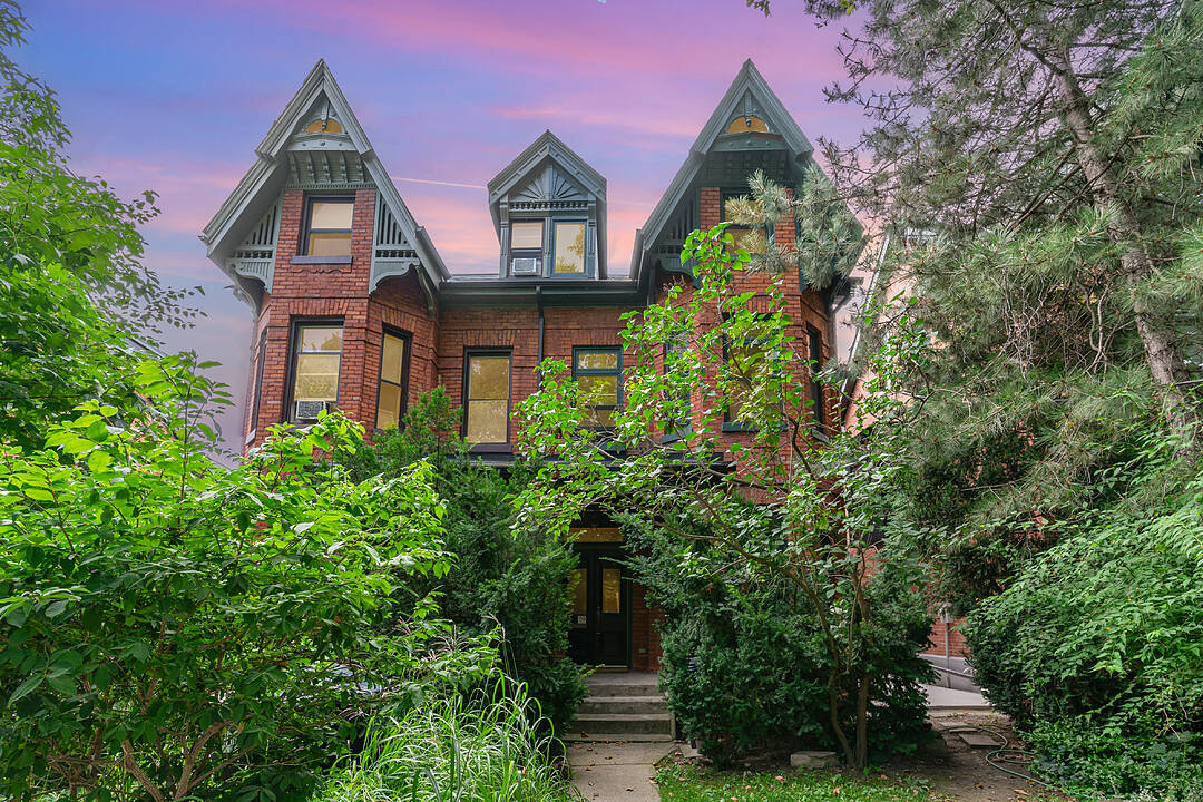 89 Willcocks St, Toronto, Ontario