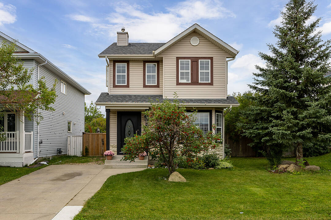 142 Harvest Rose Circle NE, Calgary, Alberta