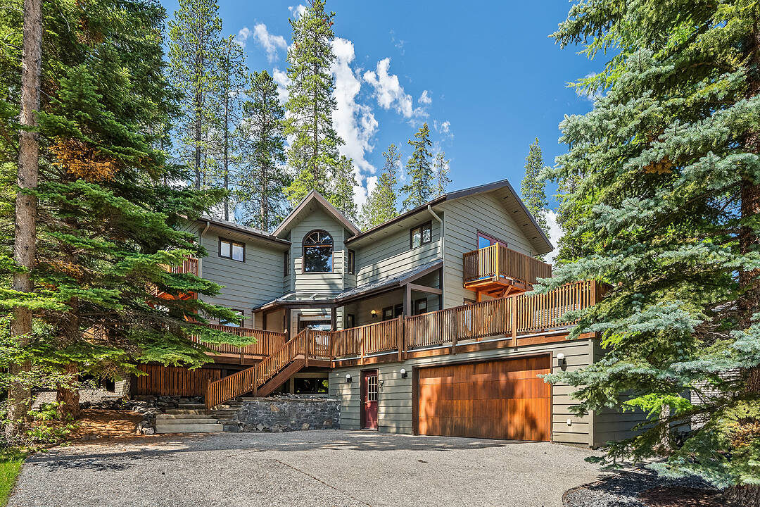 1021 Rundleview Drive, Canmore, Alberta