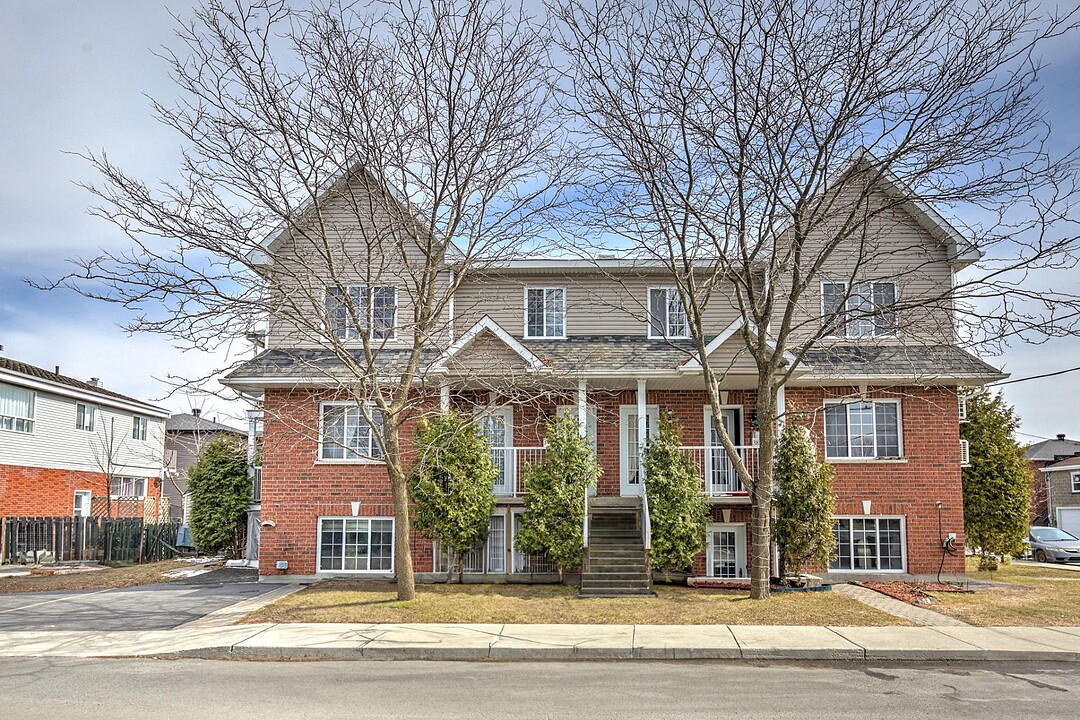 30-34 Rue de Bretagne, McMasterville, Québec