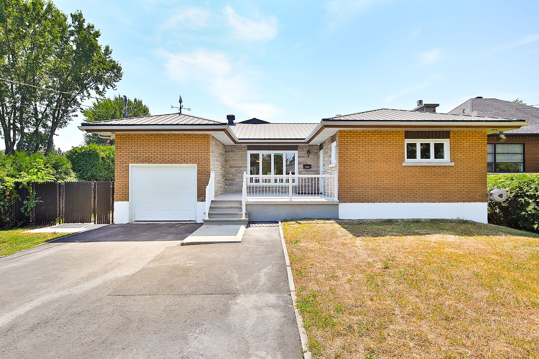 1284 Av. De Salaberry, Chambly, Québec