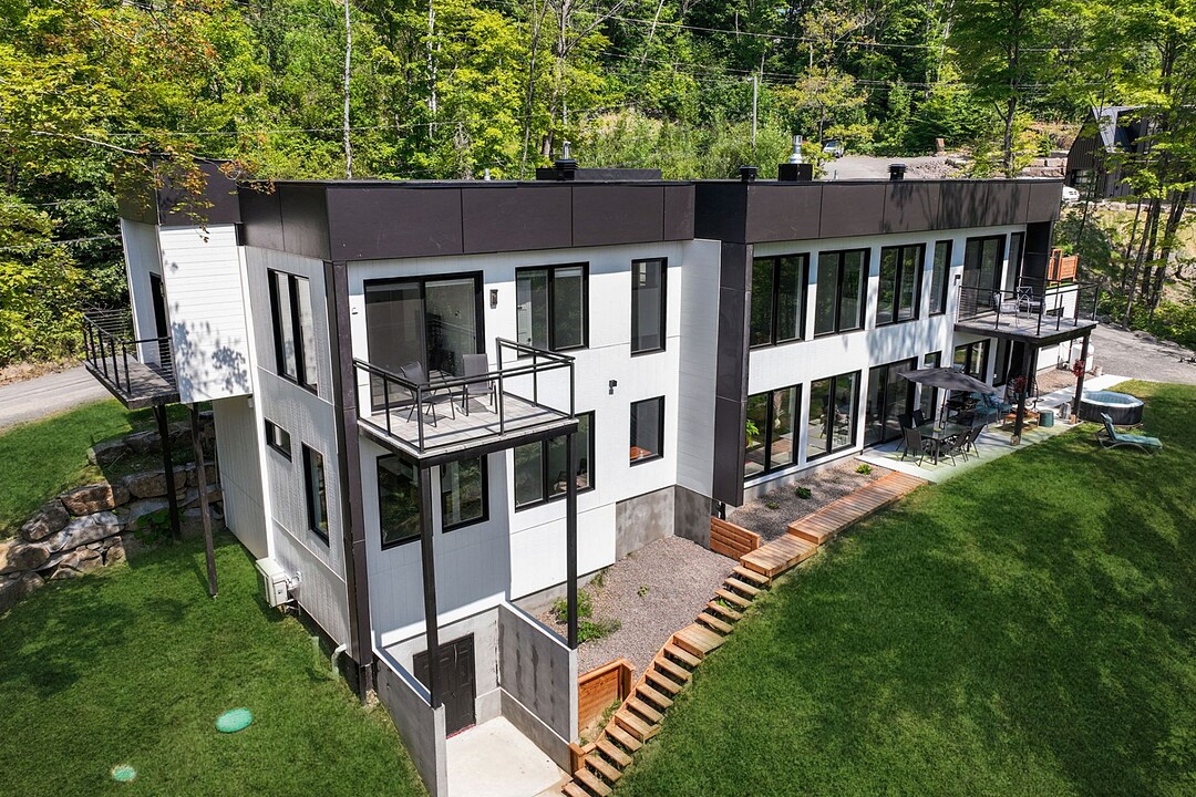 25-27 Imp. du Manoir, Sainte-Adèle, Québec