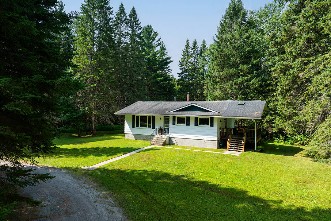 116 Etwell Rd, Huntsville, Ontario