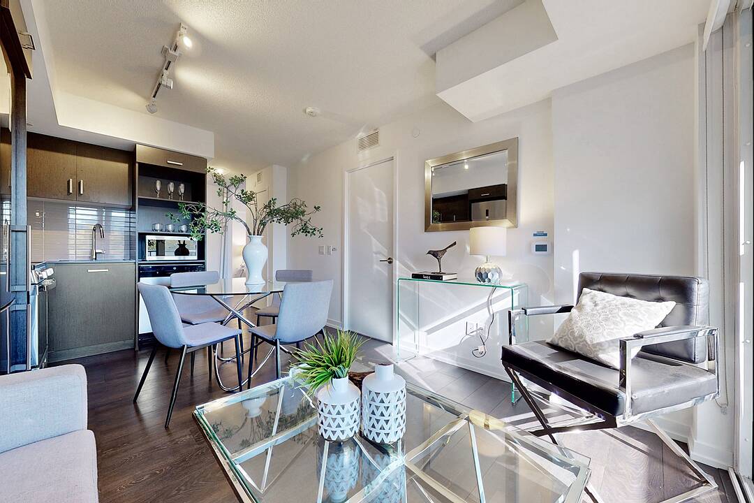 219 Dundas St E #612, Toronto, Ontario