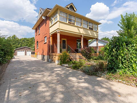 12 Elizabeth Street W, Clearview