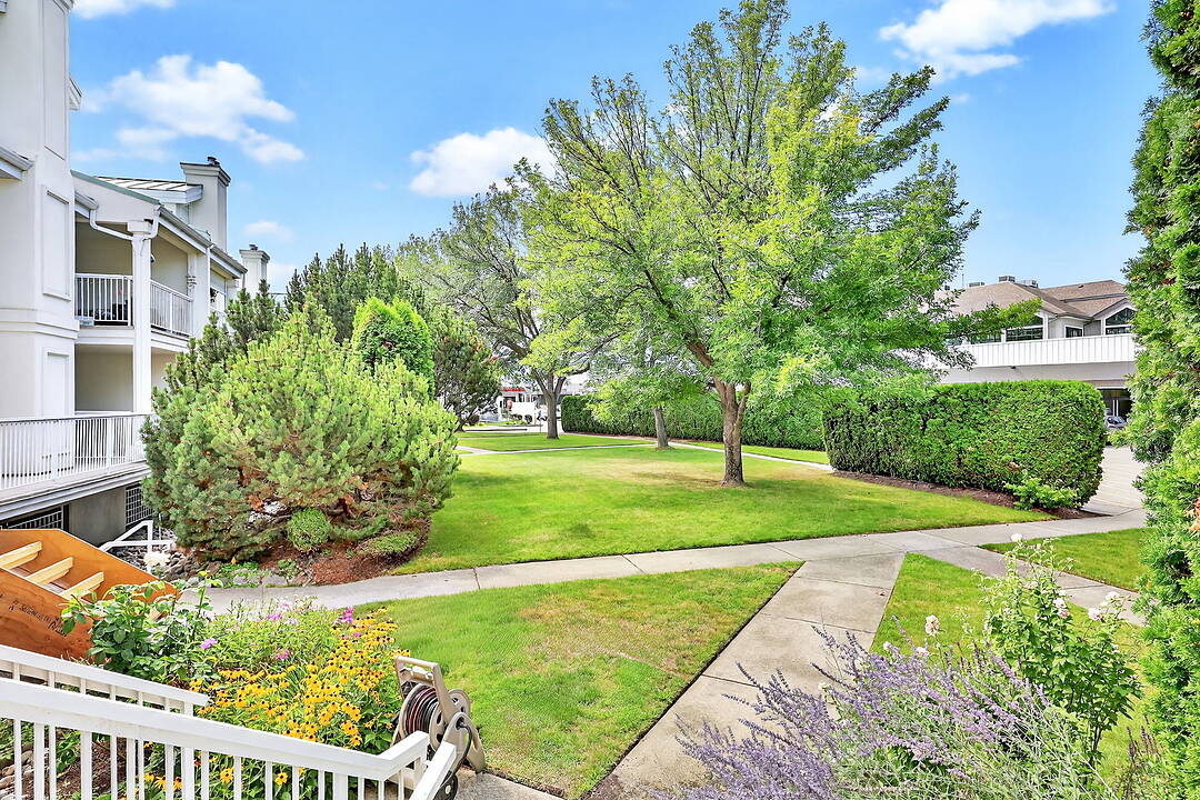 102-2350 Stillingfleet Road, Kelowna, British Columbia