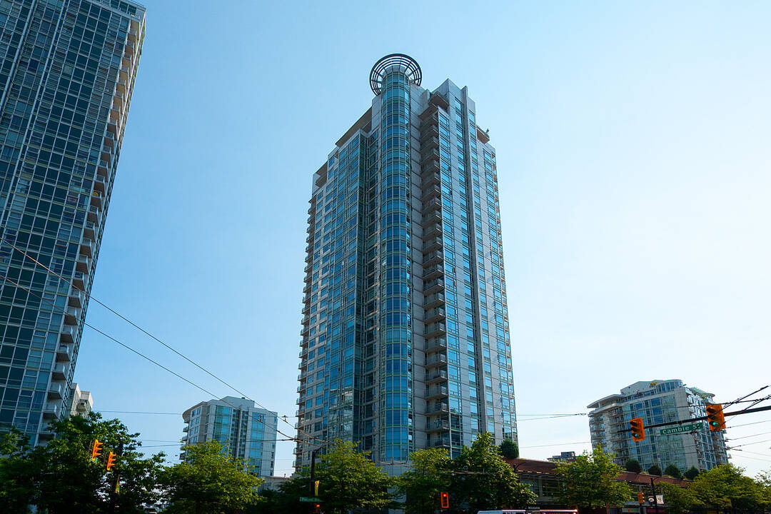 198 Aquarius Mews #1703, Vancouver, British Columbia