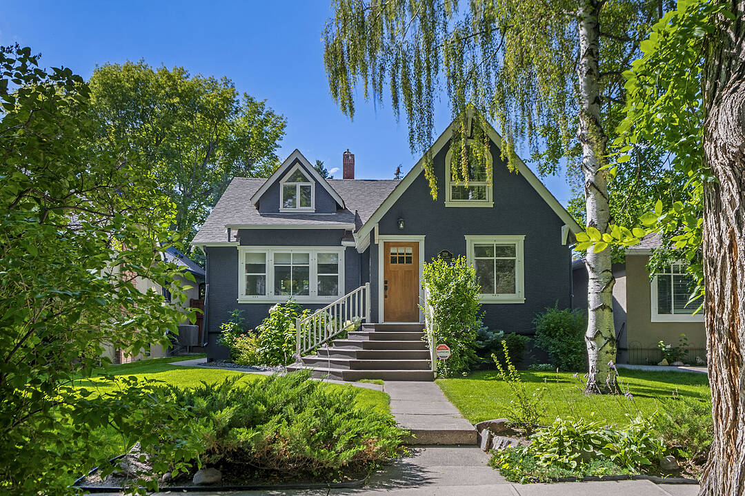 3231 Alfege Street SW, Calgary, Alberta