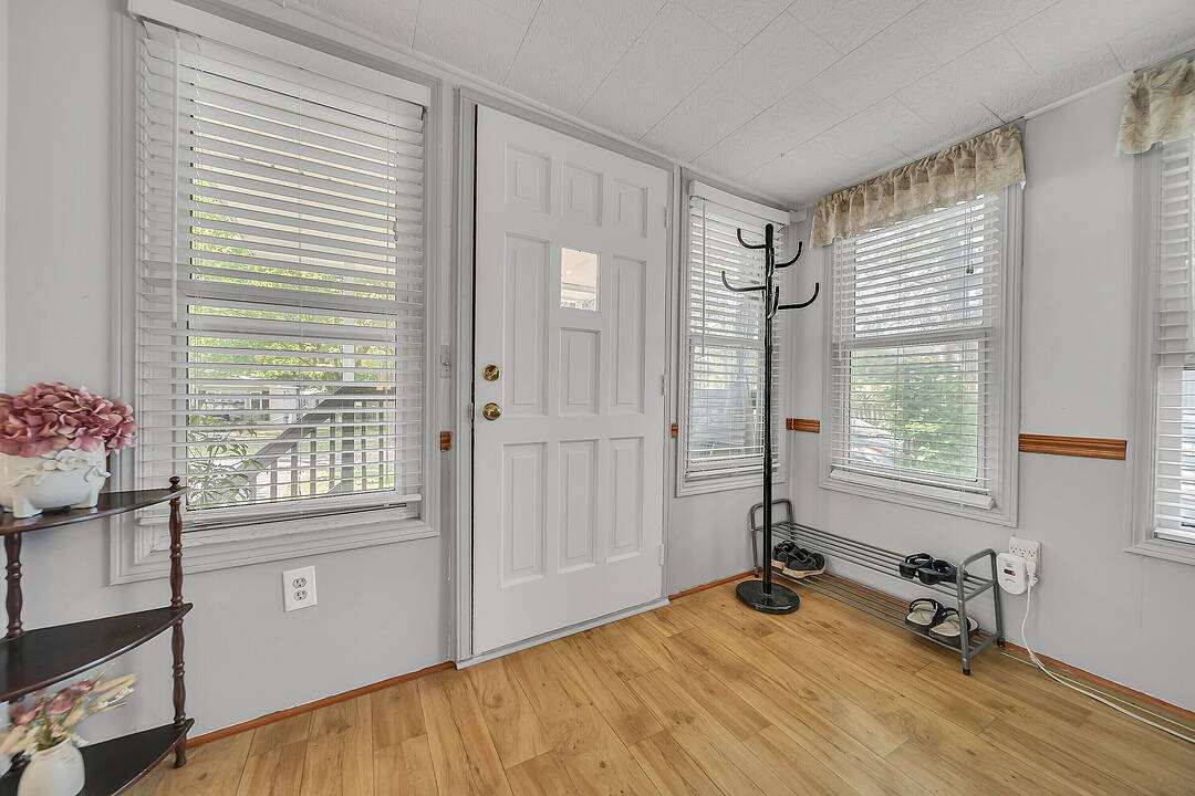 580 Beaver Creek Road #9, Waterloo, Ontario