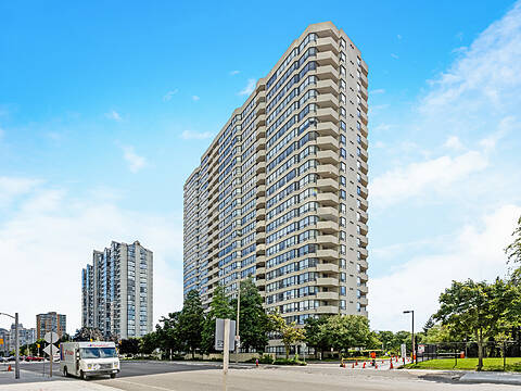 400 Webb Dr #103, Mississauga