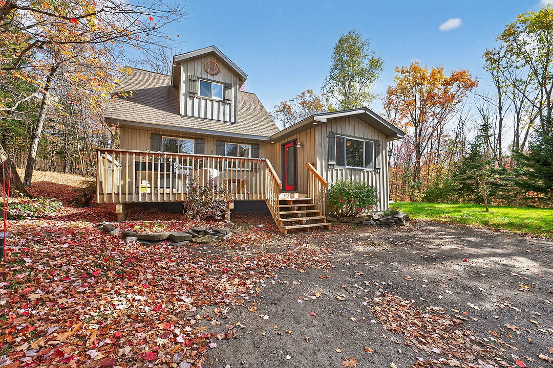 1132 Limberlost Rd, Lake of Bays, Ontario