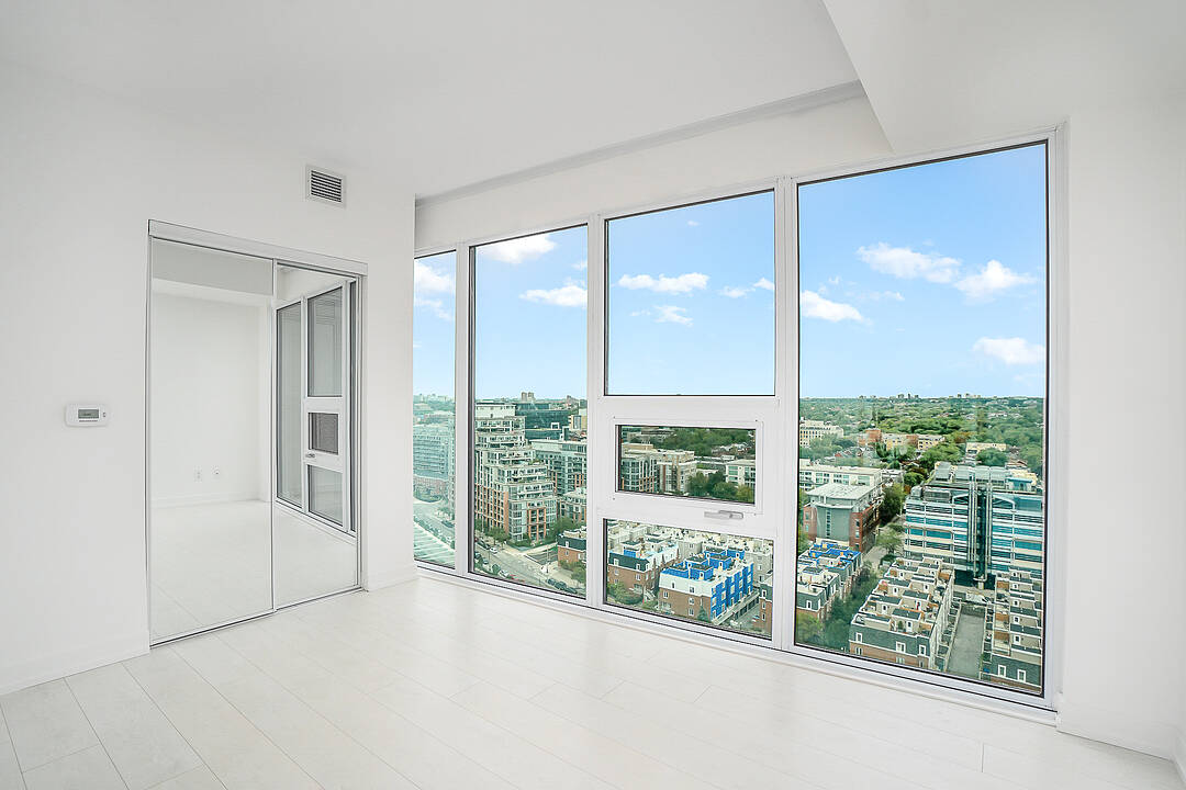 19 Western Battery Rd #2017, Toronto, Ontario