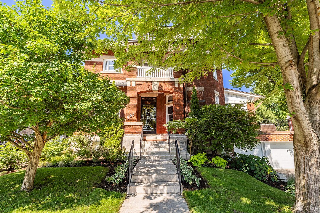 501 Av. Roslyn, Westmount, Québec