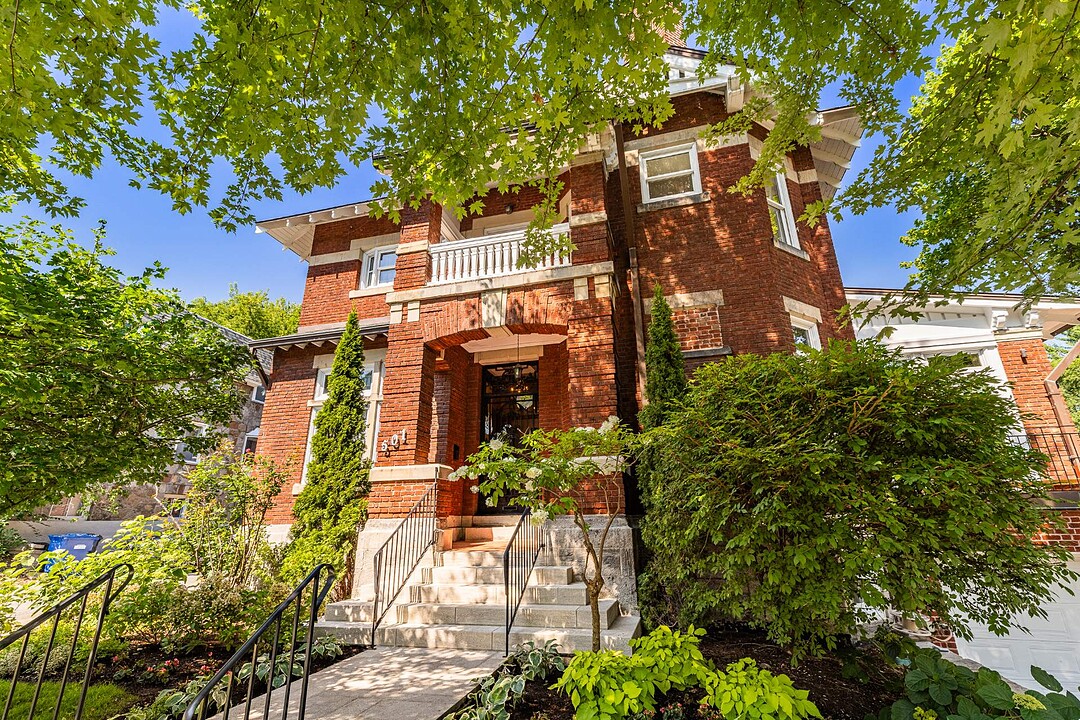 501 Av. Roslyn, Westmount, Québec