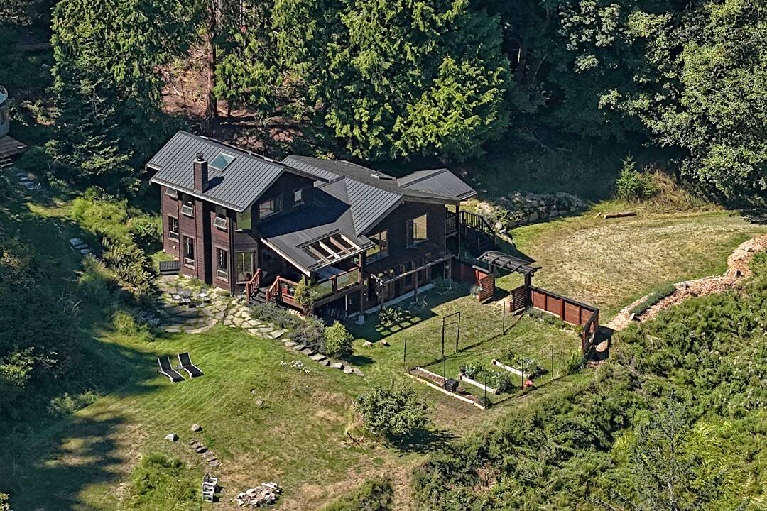 494 Isabella Point Road, Salt Spring, British Columbia