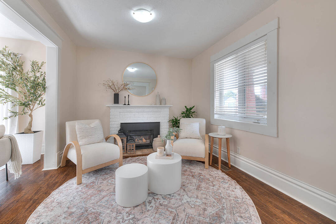 129 Elliott St, Cambridge, Ontario