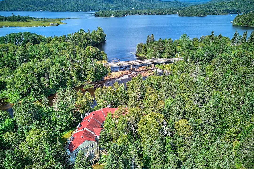 205 Ch. du Lac-Blanc, Apt. D, Saint-Donat, Québec