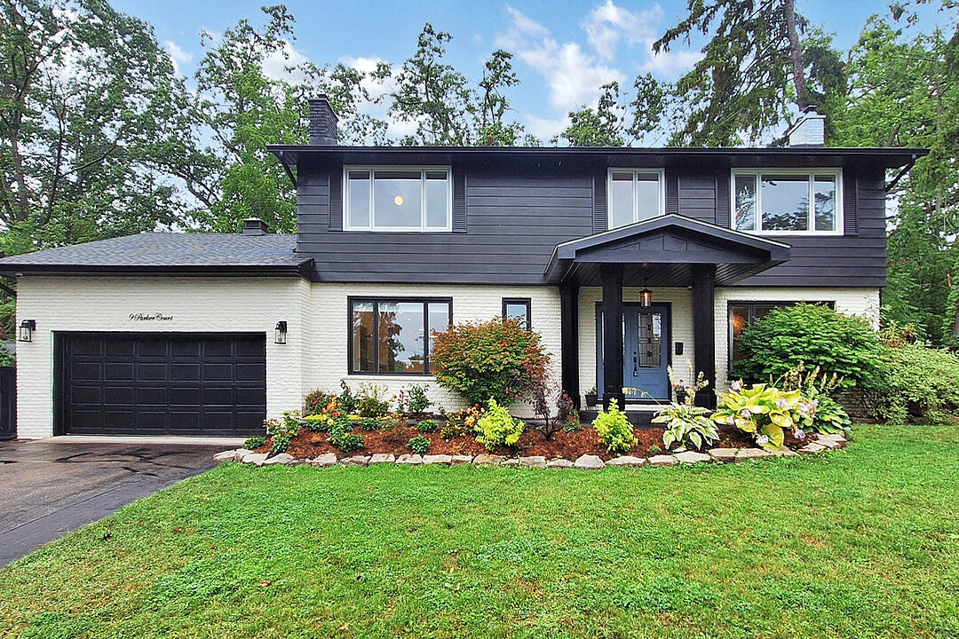 9 Parker Crt, Barrie, Ontario