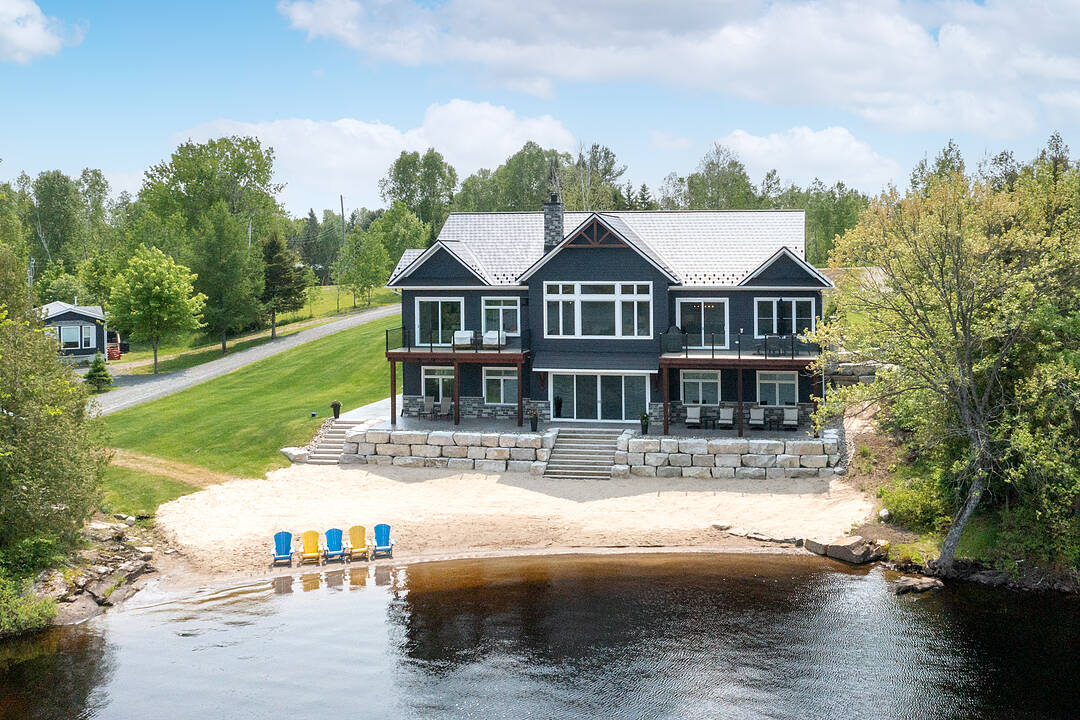 19 Bears Paw, Whitestone, Ontario