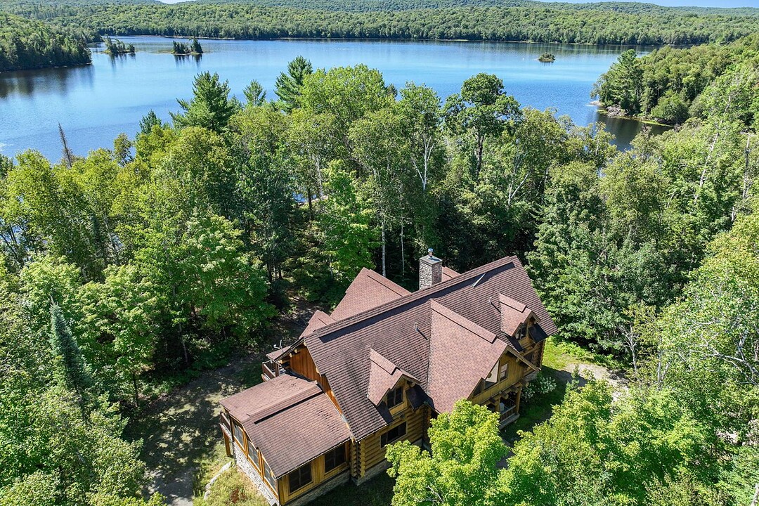 387 Ch. des Guides, Rivière-Rouge, Québec