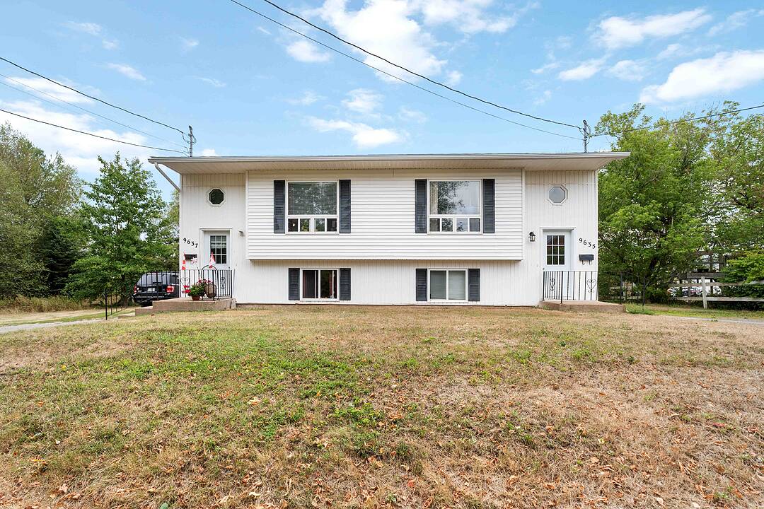 9635/9637 Commercial Street, New Minas, Nova Scotia