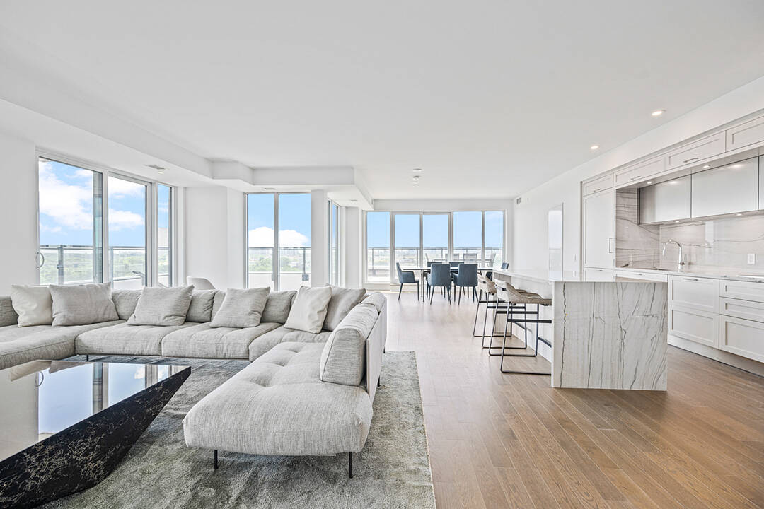 30 Inn On The Park Dr #1109, Toronto, Ontario
