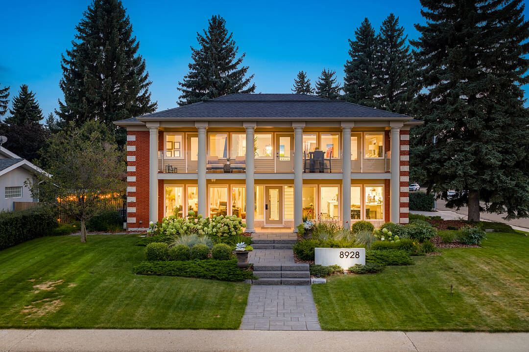 8928 Valleyview Drive, Edmonton, Alberta