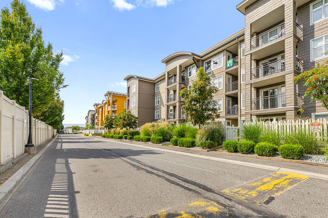 533 Yates Road #108, Kelowna, British Columbia