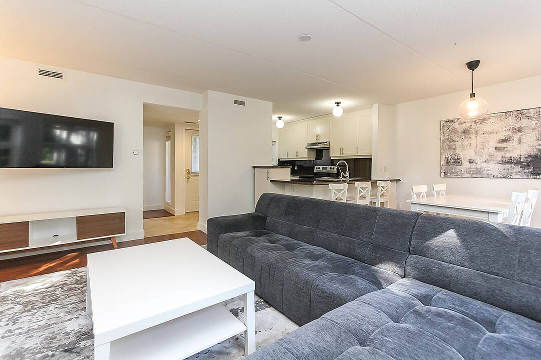 411 Mariners Way, Collingwood, Ontario