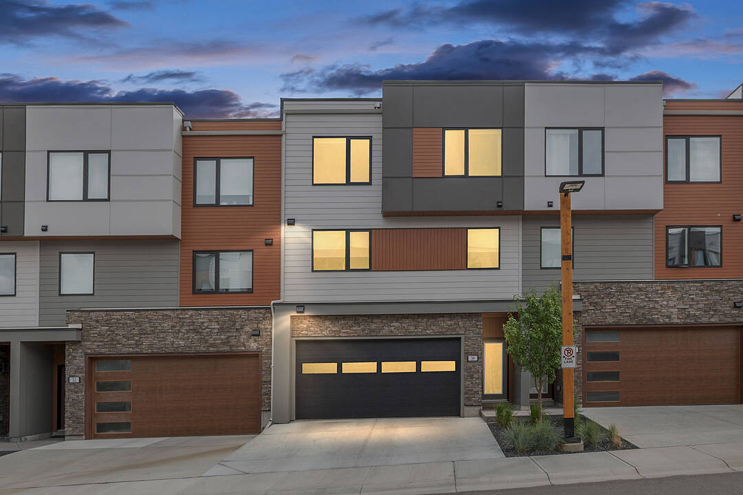 34 Na'a Heights SW, Calgary, Alberta