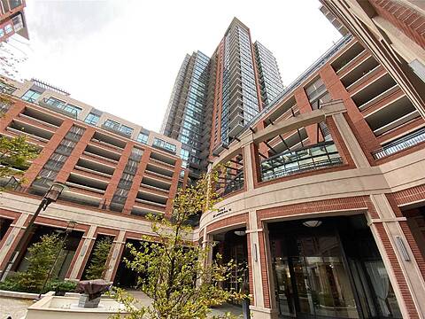 830 Lawrence Ave W #802, Toronto