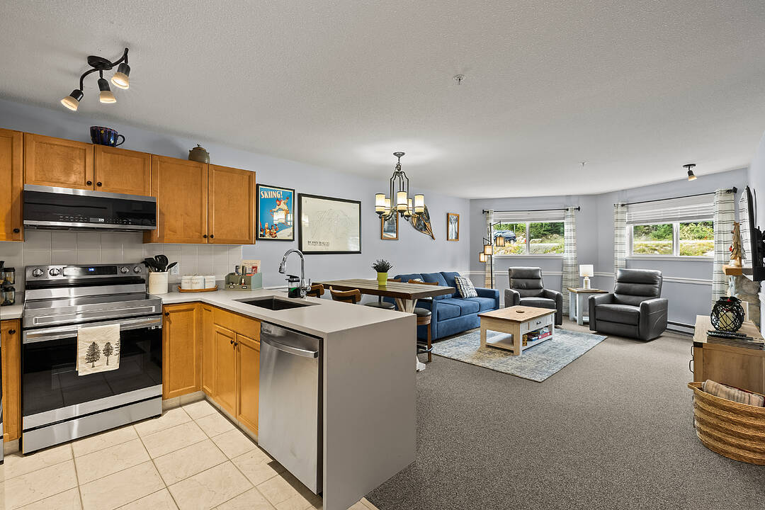 105-215 Kettleview Road, Big White, British Columbia