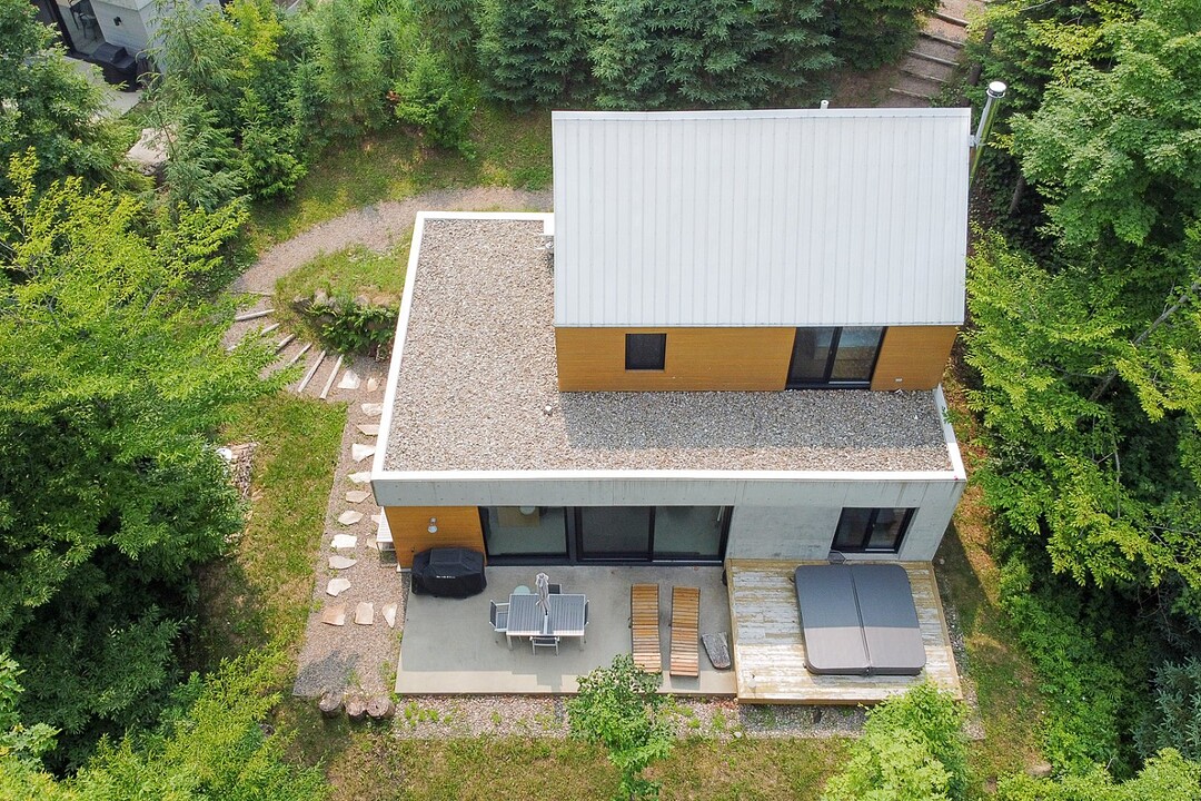 93 Ch. de la Trinité, Apt. 13, Lac-Supérieur, Québec