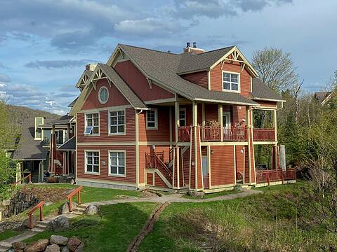223 Ch. des Quatre-Sommets, Apt. 3, Mont-Tremblant