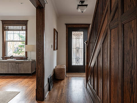 77 Catherine Ave, Aurora