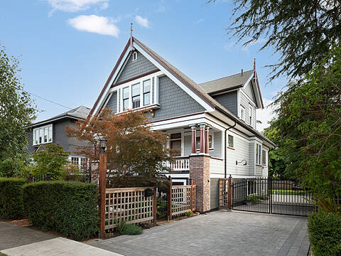 1215 Richardson Street, Victoria