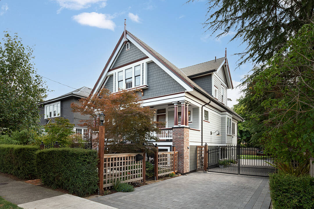 1215 Richardson Street, Victoria, British Columbia