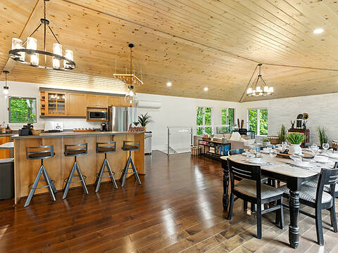 1060 North Kahshe Lake Road, Gravenhurst