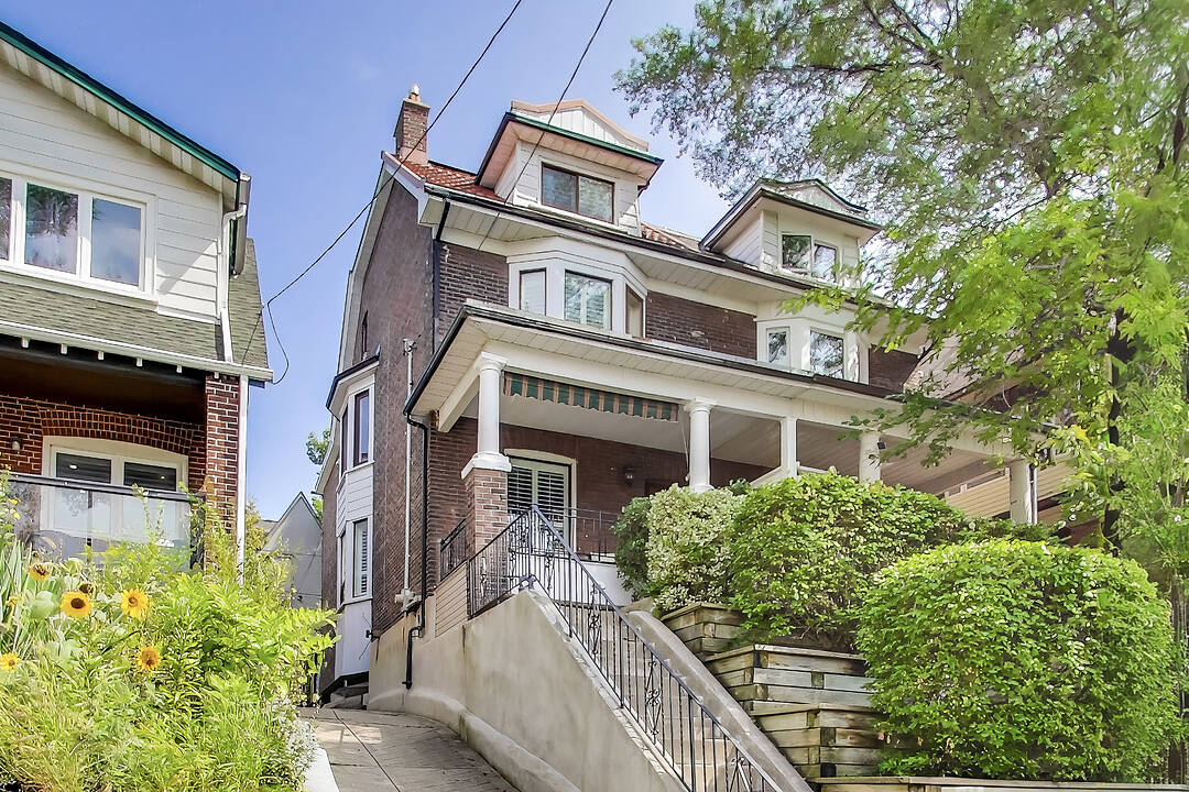 159 Glenmount Park Rd, Toronto, Ontario
