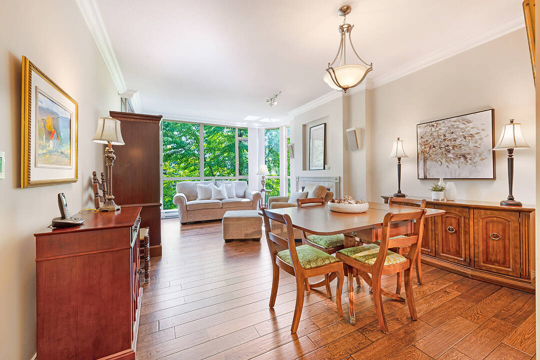 160 Keith Road W #302, North Vancouver, British Columbia