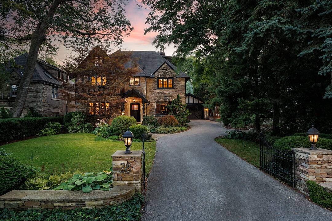 38 The Kingsway, Toronto, Ontario
