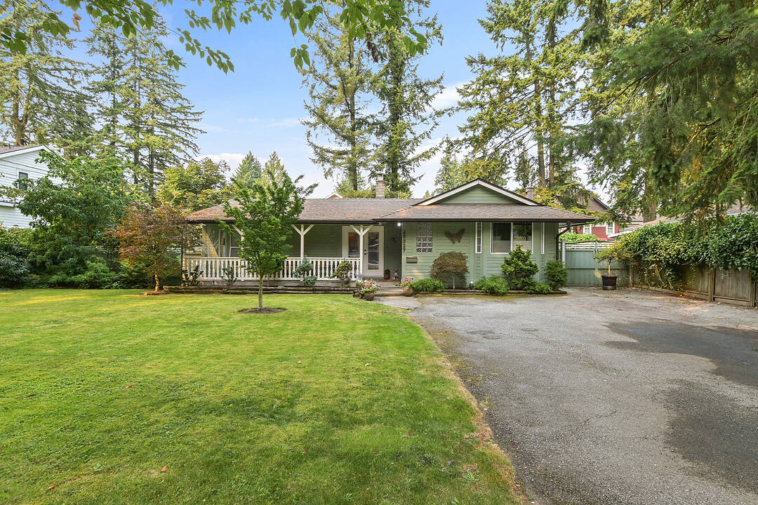 19927 37 Avenue, Langley, British Columbia