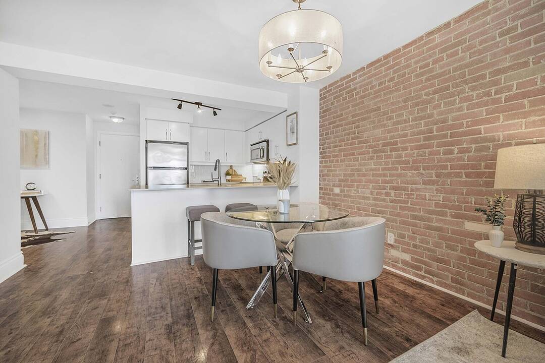 1 Scott St #803, Toronto, Ontario