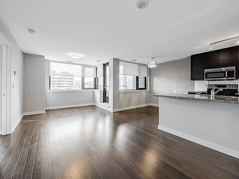 400 Wellington St W #1001, Toronto