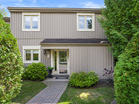 562 Oxbow Crescent, Collingwood