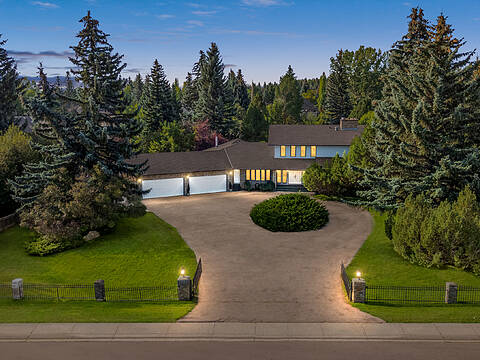 1521 92 Avenue SW, Calgary