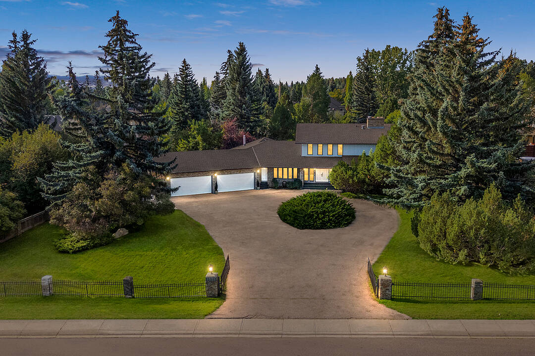 1521 92 Avenue SW, Calgary, Alberta