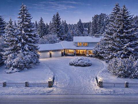 1521 92 Avenue SW, Calgary