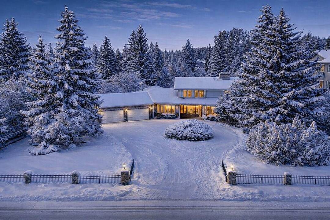 1521 92 Avenue SW, Calgary, Alberta